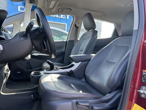 Used 2017 Chevrolet Bolt Premier w/ Driver Confidence II Package FWD image 11