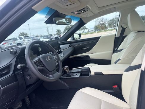 Used 2022 Lexus ES 350 w/ Premium Package image 3
