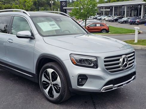 New 2026 Mercedes-Benz GLB 250 4MATIC image 2