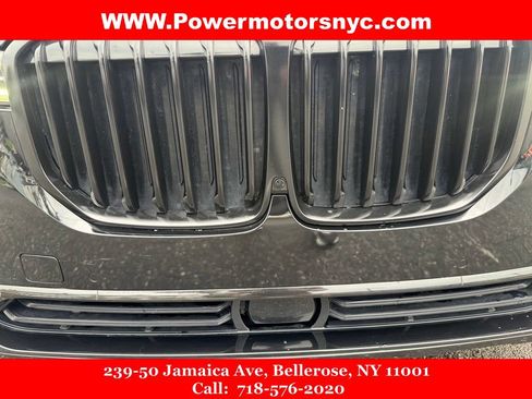 Used 2022 BMW X7 xDrive40i w/ Premium Package AWD/4WD image 11