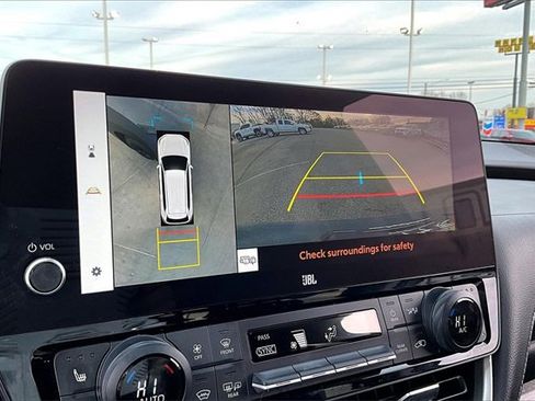 Used 2024 Toyota Grand Highlander Limited image 13