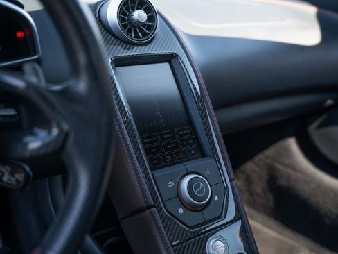 Used 2016 McLaren 650S Spider image 59