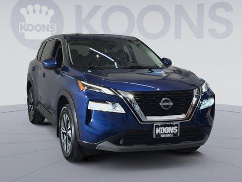 Used 2022 Nissan Rogue SV image 4