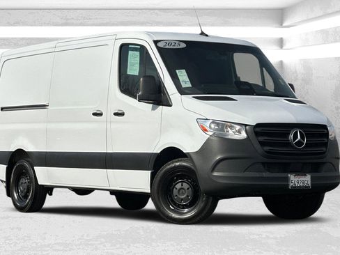 Certified 2025 Mercedes-Benz Sprinter 2500 image 1