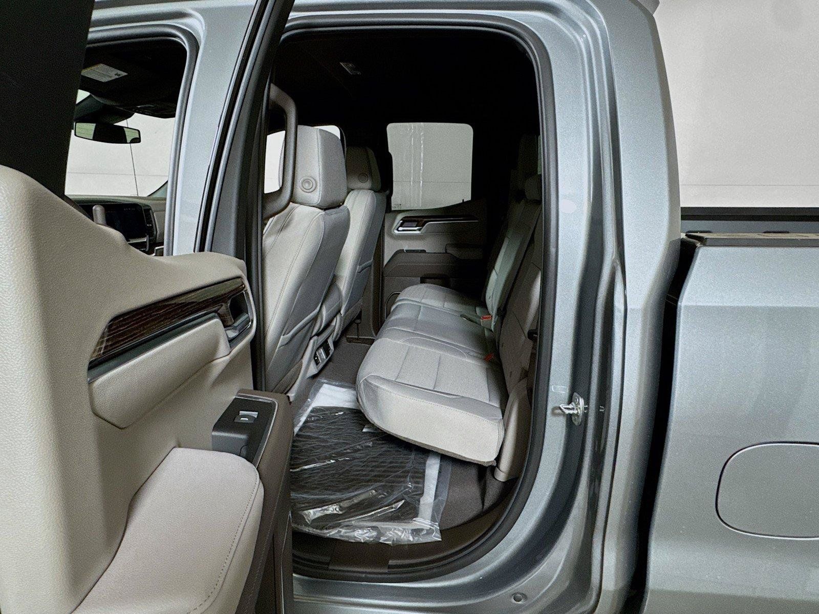New 2026 GMC Sierra 1500 SLE w/ Preferred Package RWD image 13
