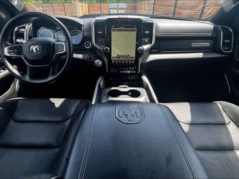 Used 2019 RAM 1500 Laramie AWD/4WD image 15