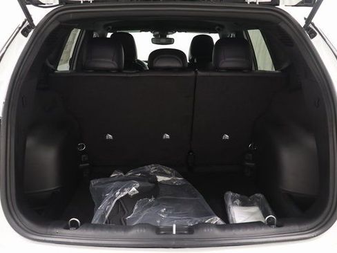 New 2026 Jeep Compass Latitude AWD/4WD image 19
