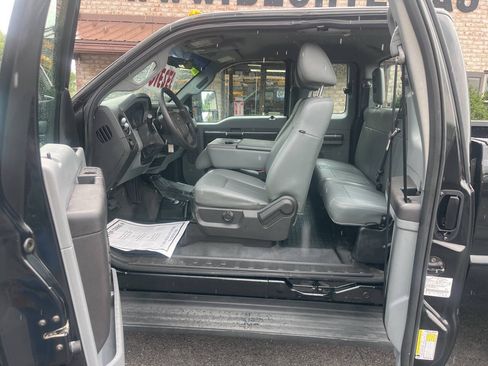 Used 2012 Ford F250 XL w/ PWR Equipment Group AWD/4WD image 17