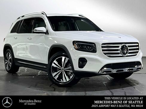 Certified 2025 Mercedes-Benz GLB 250 4MATIC image 1
