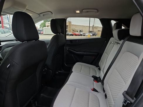Used 2023 Ford Escape Active w/ Tech Pack #1 FWD image 16