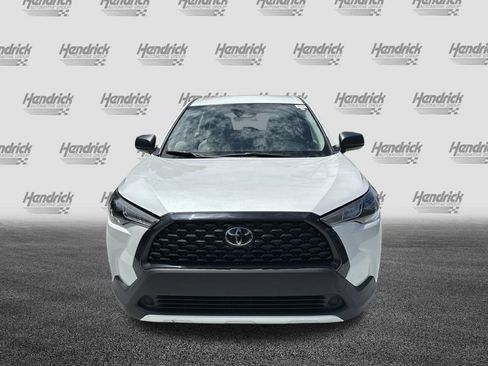 Used 2025 Toyota Corolla Cross L FWD image 3