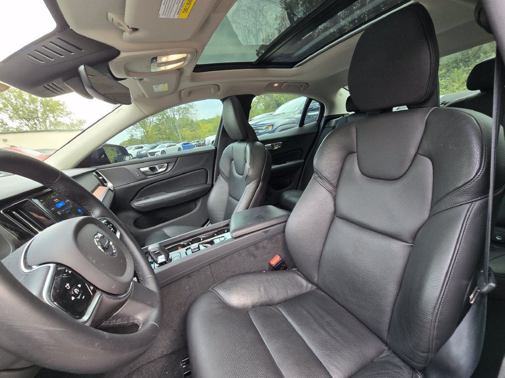 Used 2023 Volvo S60 B5 Plus FWD image 21
