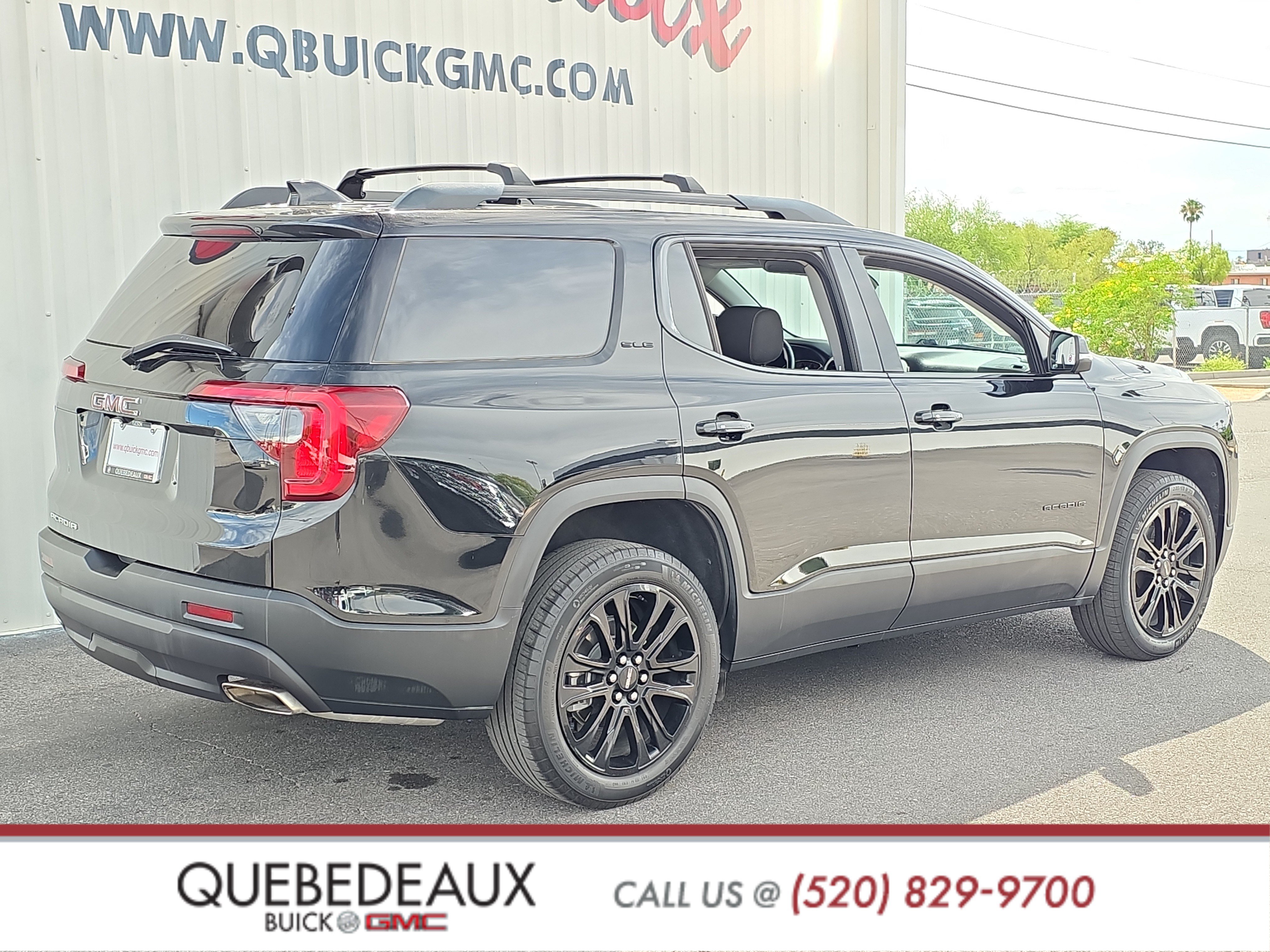 Used 2023 GMC Acadia SLE w/ Elevation Edition FWD image 7