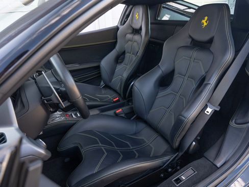 Used 2012 Ferrari 458 Italia Coupe RWD image 32