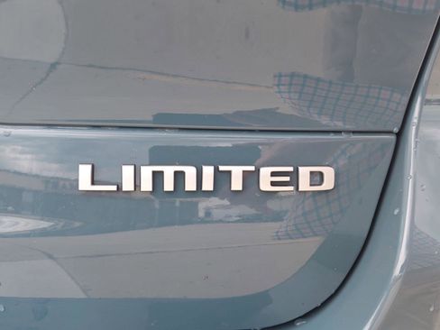 New 2026 Jeep Grand Cherokee L Limited w/ Luxury Tech Group II AWD/4WD image 19