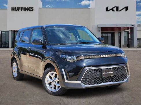 Certified 2025 Kia Soul LX w/ LX Technology Package FWD image 1