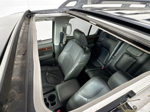 Used 2012 Nissan Pathfinder LE RWD image 25