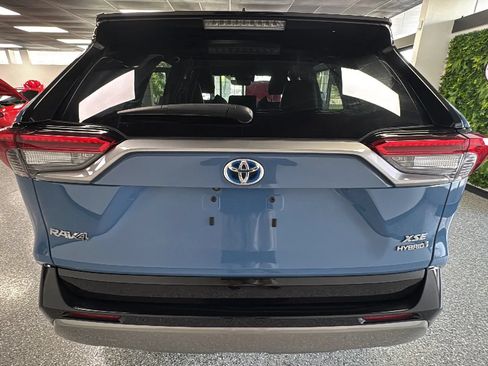 Used 2024 Toyota RAV4 XSE w/ Weather Package AWD/4WD image 4