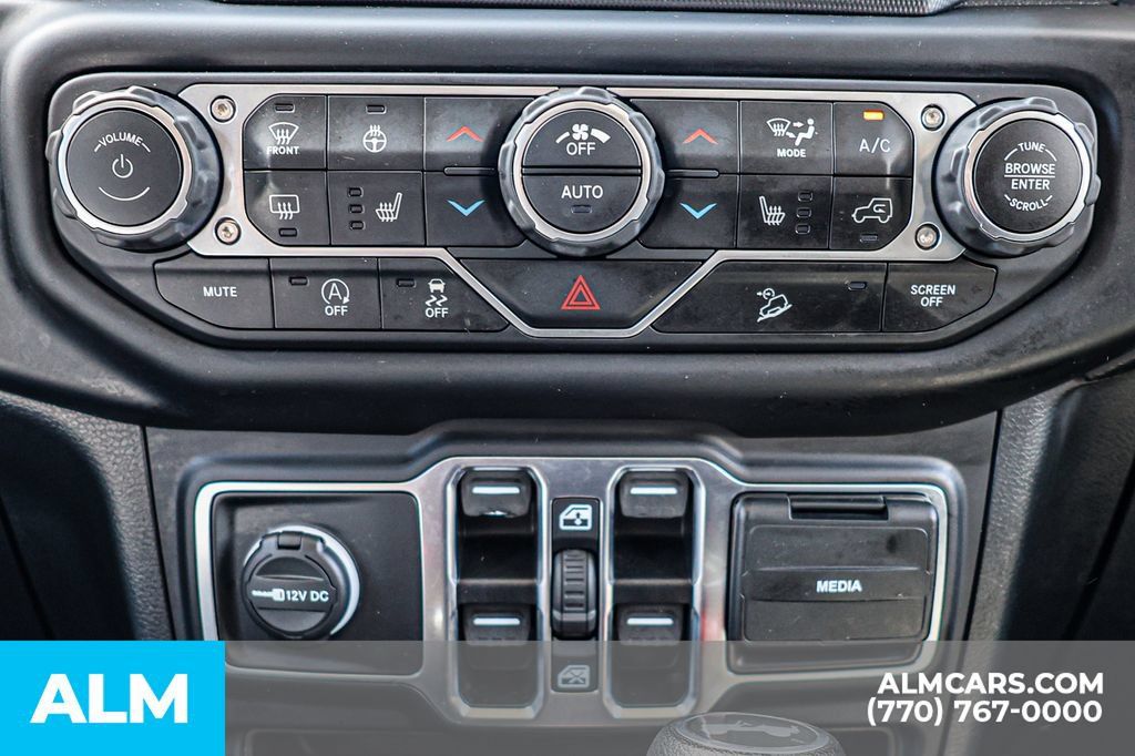 Used 2021 Jeep Wrangler Unlimited Sahara w/ Uconnect 4C Nav & Sound Group AWD/4WD image 37