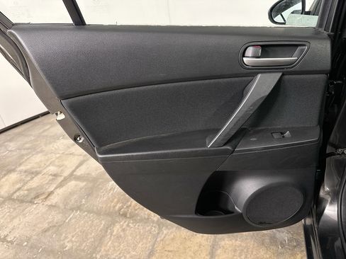 Used 2011 MAZDA MAZDA3 i Touring FWD image 24