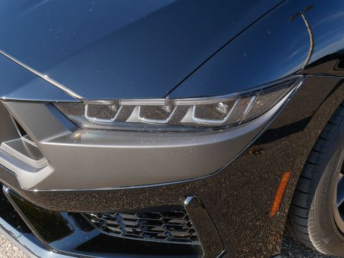 Used 2024 Ford Mustang Dark Horse image 16