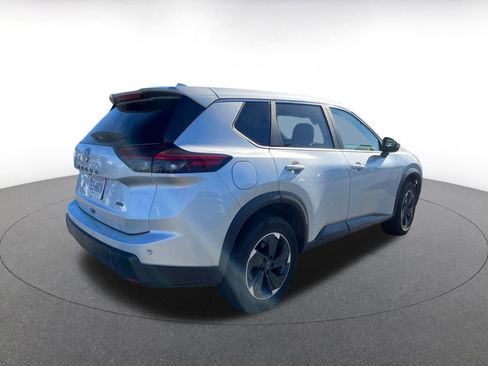 Used 2025 Nissan Rogue SV image 7
