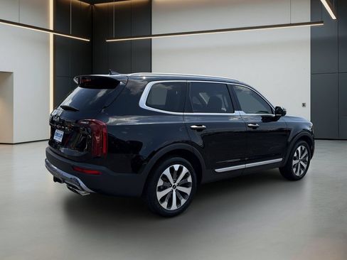 Used 2022 Kia Telluride S FWD image 6