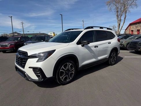 Used 2023 Subaru Ascent Touring image 2