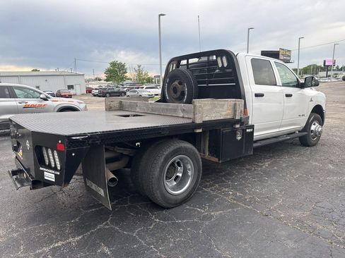 Used 2021 RAM 3500 Tradesman w/ Chrome Appearance Group AWD/4WD image 3