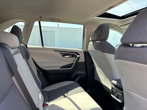 Used 2024 Toyota RAV4 XLE w/ Convenience Package FWD image 23