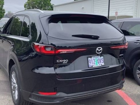 Used 2025 MAZDA CX-90 Plug-In Hybrid w/ Preferred AWD/4WD image 33