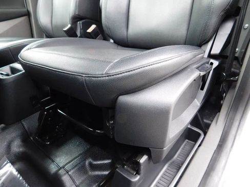 Used 2019 Ford Transit Connect XL image 14