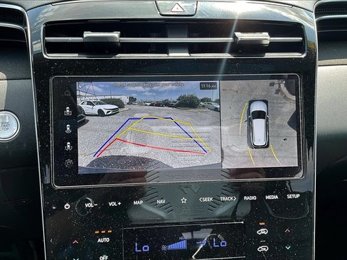 Used 2023 Hyundai Tucson Limited AWD/4WD image 16