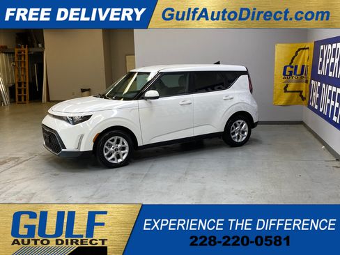 Used 2025 Kia Soul FWD image 5