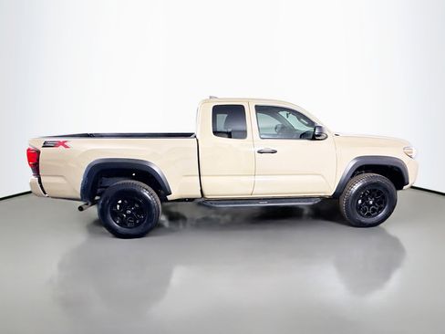 Used 2020 Toyota Tacoma SR w/ SX Package image 11