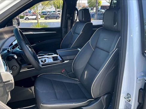 New 2026 Cadillac Escalade ESV Sport w/ Touring Package AWD/4WD image 12