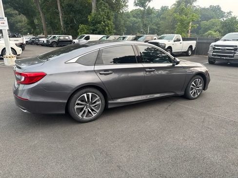 Used 2018 Honda Accord Touring image 9