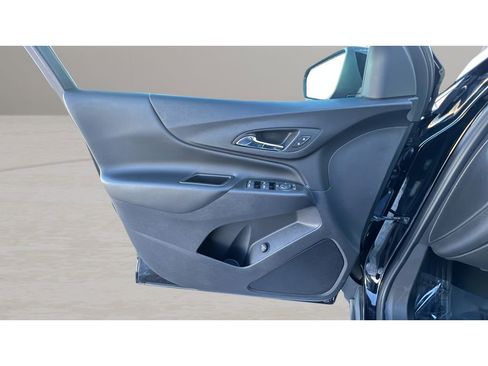Used 2020 Chevrolet Equinox LT image 26