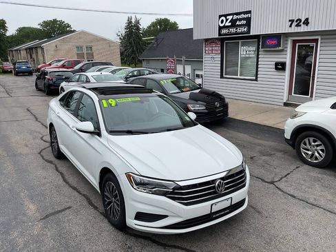 Used 2019 Volkswagen Jetta SE FWD image 1