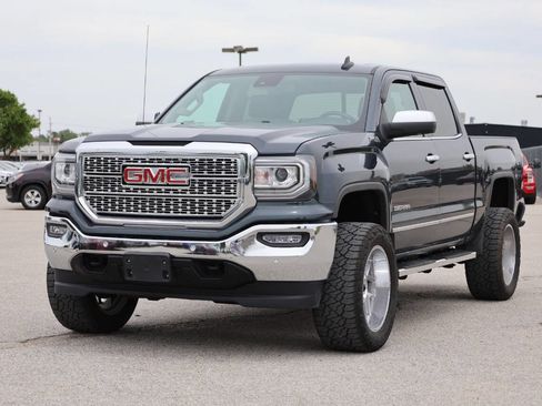 Used 2017 GMC Sierra 1500 SLT w/ Enhanced Driver Alert Package AWD/4WD image 6