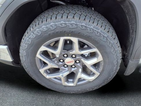 New 2026 GMC Sierra 1500 SLT image 27