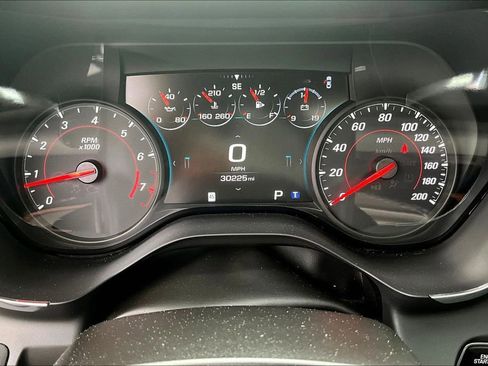 Used 2018 Chevrolet Camaro SS RWD image 14