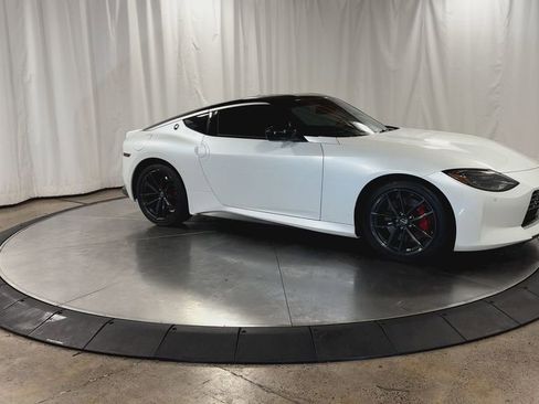 Used 2024 Nissan Z Performance w/ Floor Mat Package image 3