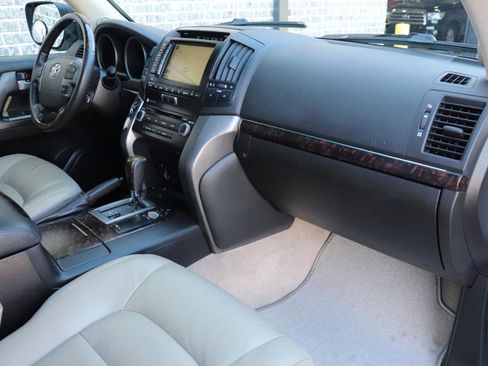 Used 2008 Toyota Land Cruiser image 22