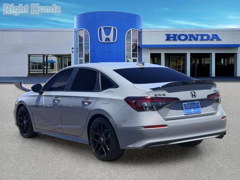 Used 2025 Honda Civic Sport image 4