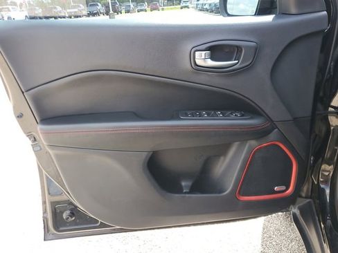 Used 2018 Jeep Compass Trailhawk w/ Navigation Group AWD/4WD image 26