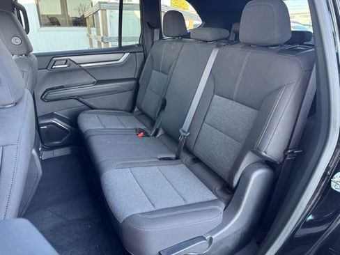 Used 2025 GMC Acadia Elevation image 22