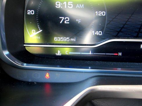 Used 2023 GMC Yukon SLT image 6