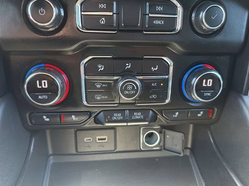 Used 2021 Chevrolet Tahoe LT AWD/4WD image 31