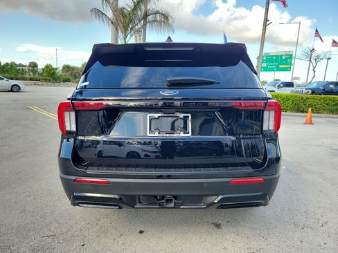 Used 2025 Ford Explorer ST-Line w/ Premium Package RWD image 6